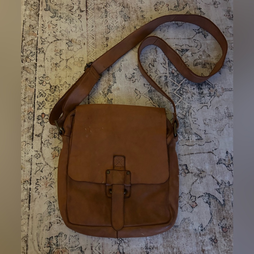 Brown Leather Harbour 2nd Magnetic Crossbody Purse